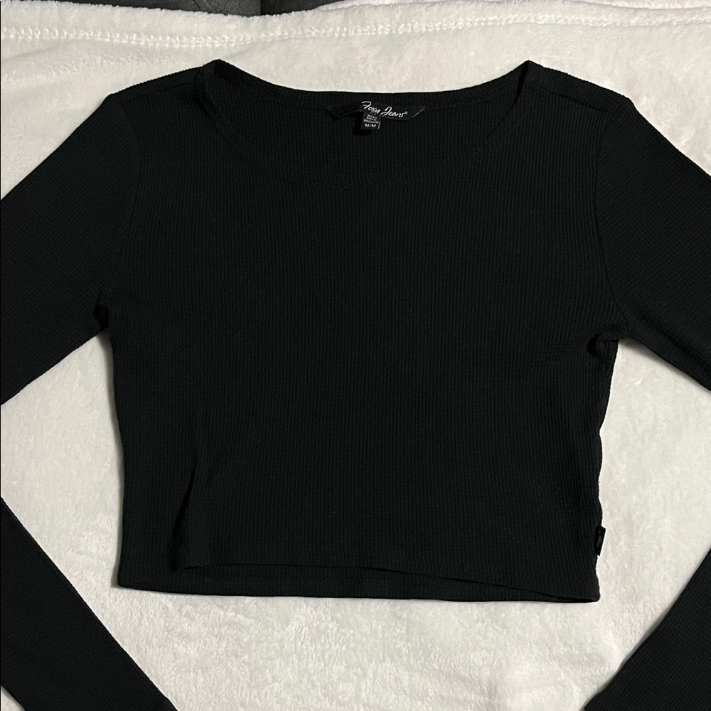 Black Ribbed Long-Sleeve Cropped Tee - Picture 3 of 6
